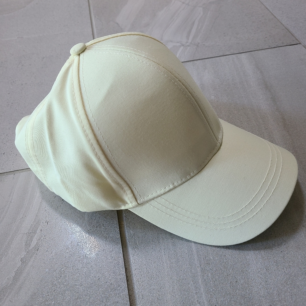 Yellow Hat - Picture 2 of 4